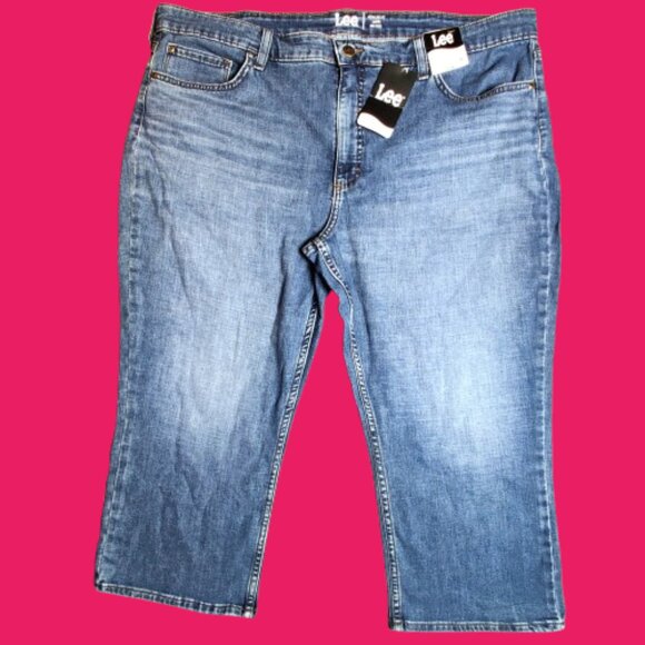 Lee Denim - Lee Women’s Capri Jeans Size 22M Mid Rise Regular Fit Stretch Denim